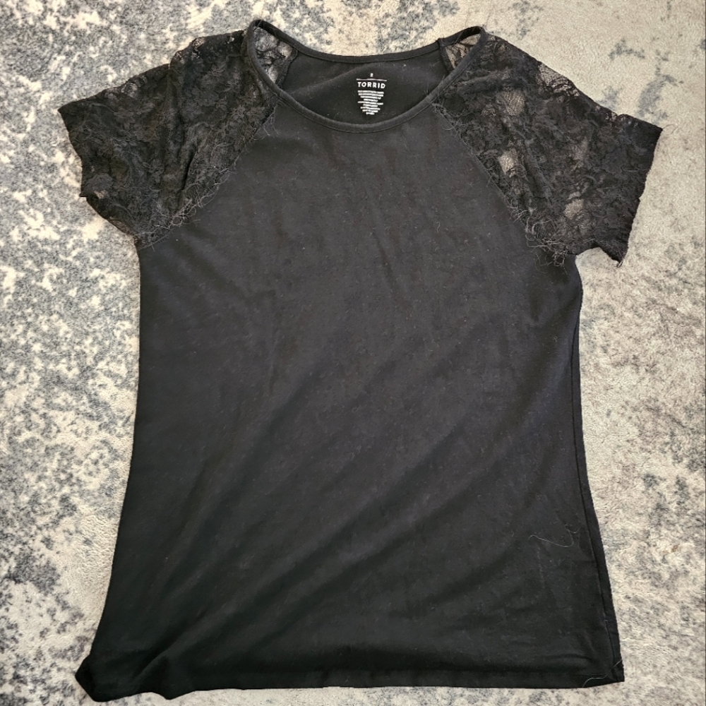 Torrid short sleeve top. Black, size 2, 18-20.